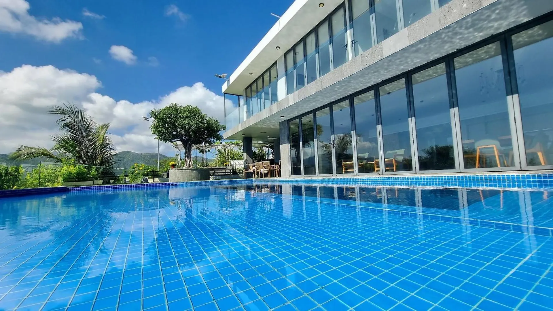 Anh Nguyen Oceanfront Luxury Villas نها ترانج فيتنام