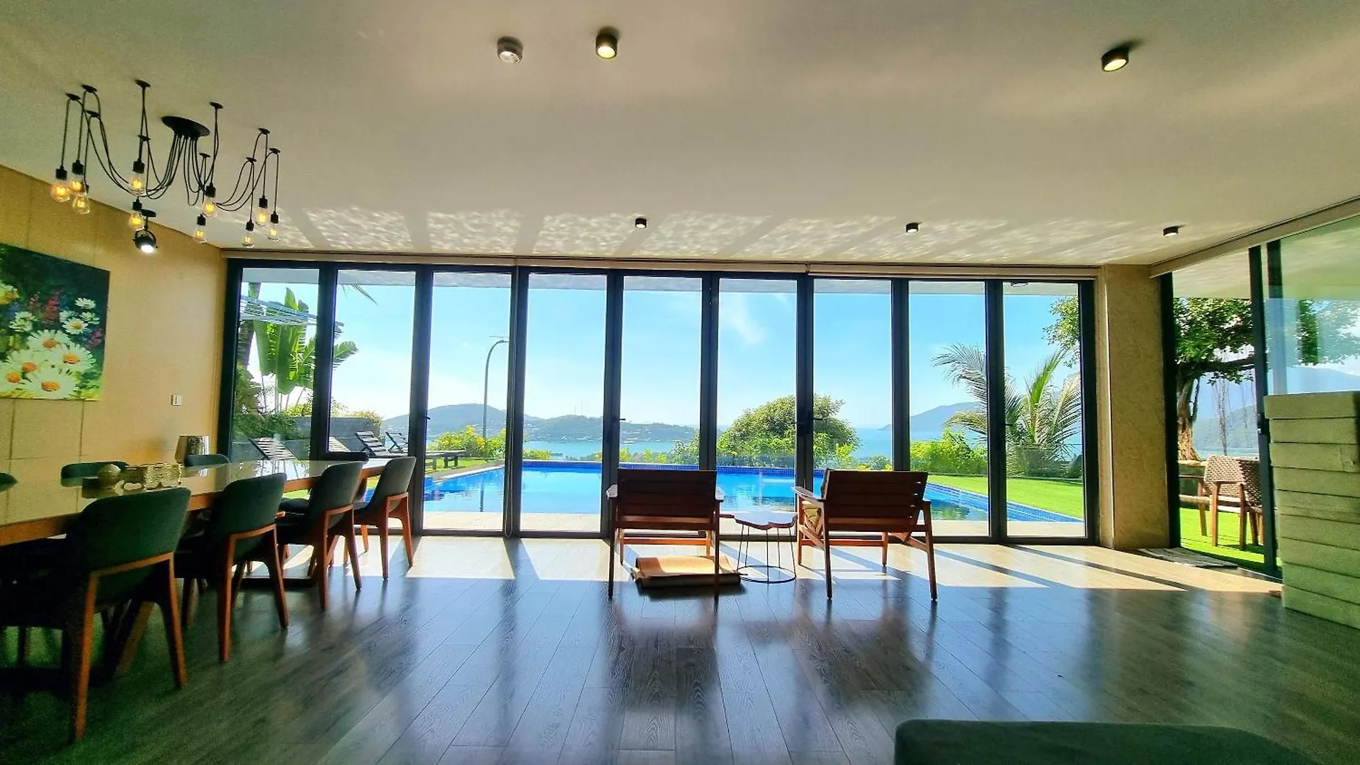 Anh Nguyen Oceanfront Luxury Villas نها ترانج 0*,  فيتنام