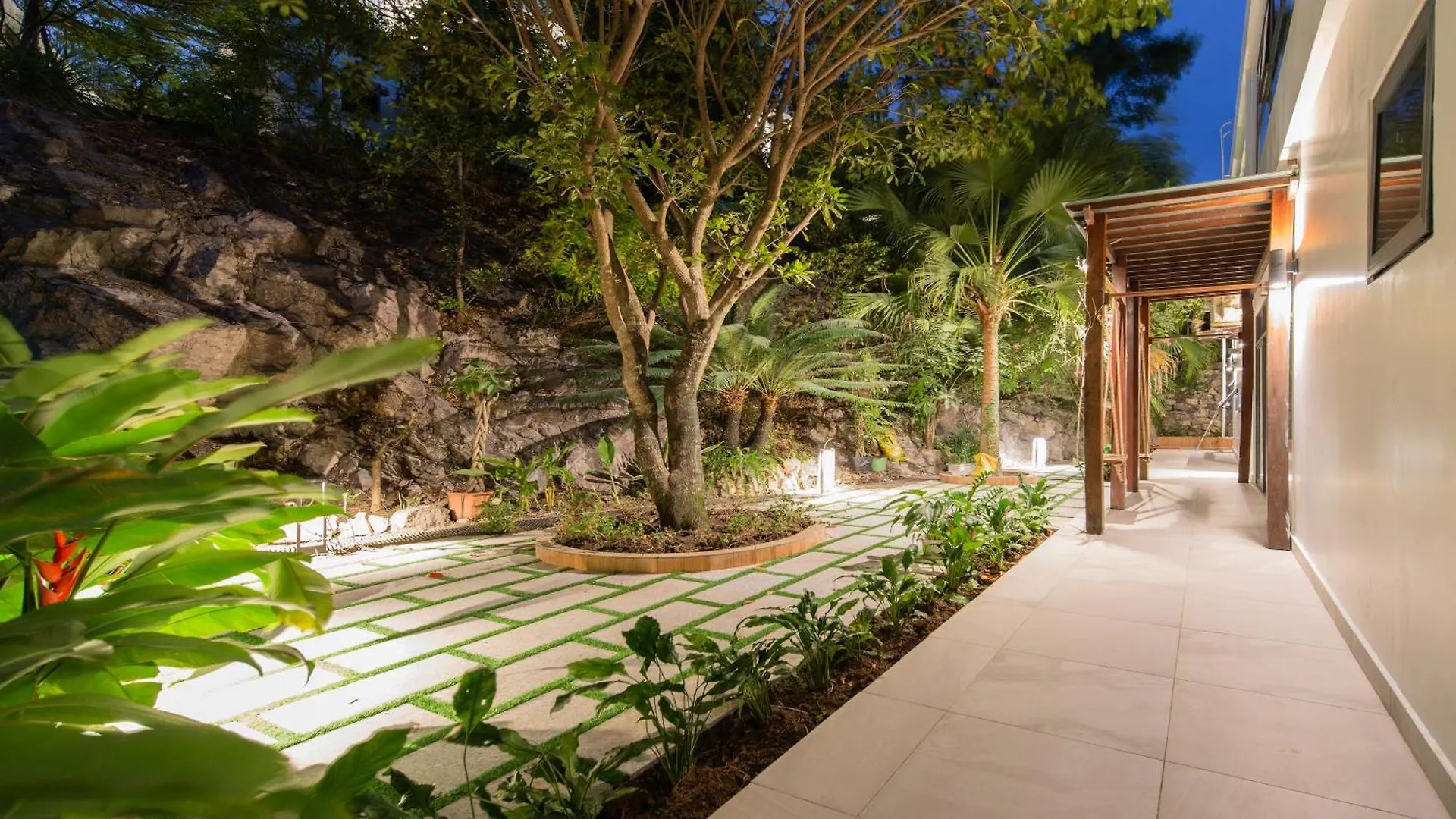 Anh Nguyen Oceanfront Luxury Villas نها ترانج 0*,