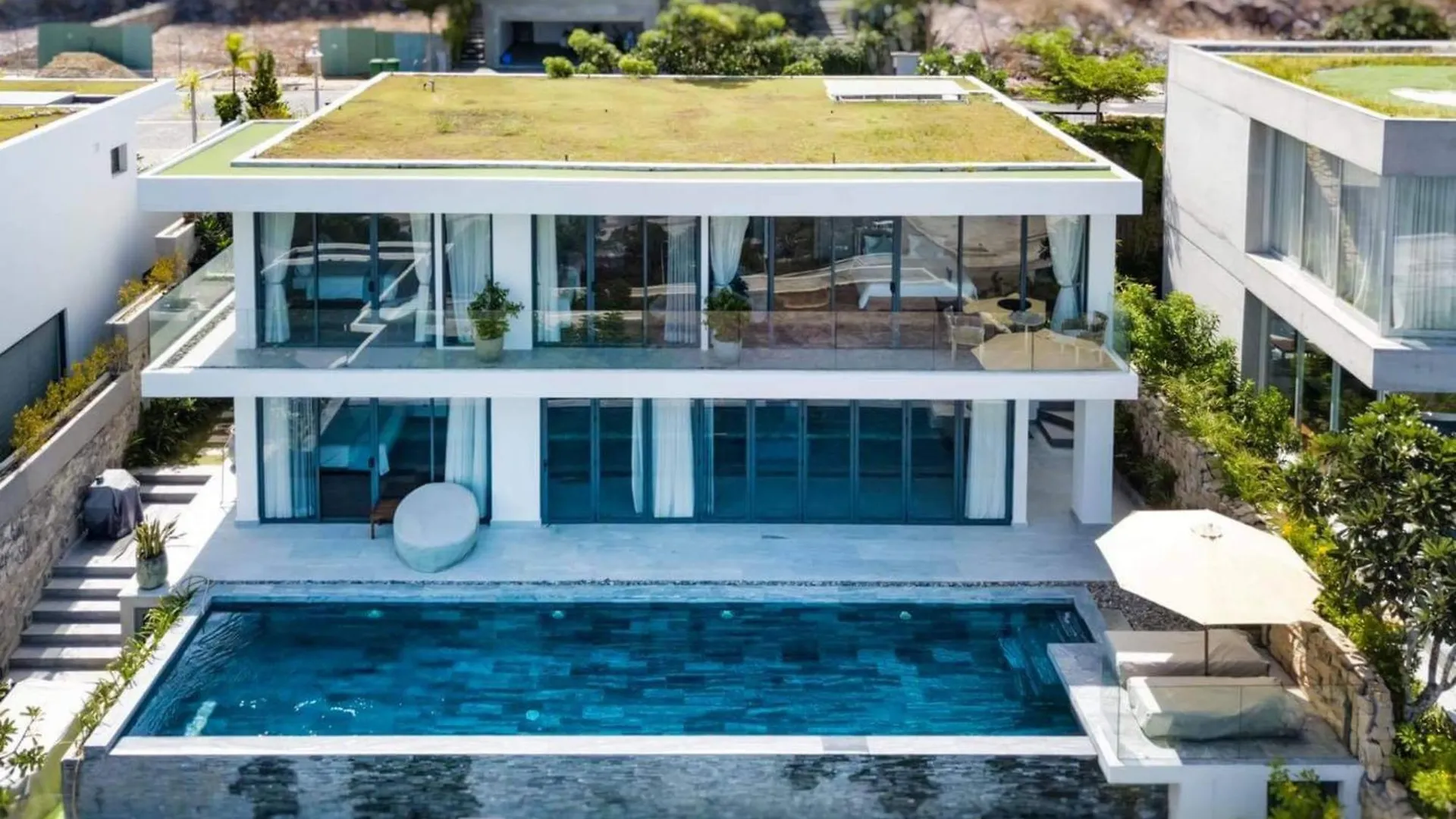 Anh Nguyen Oceanfront Luxury Villas نها ترانج فيتنام