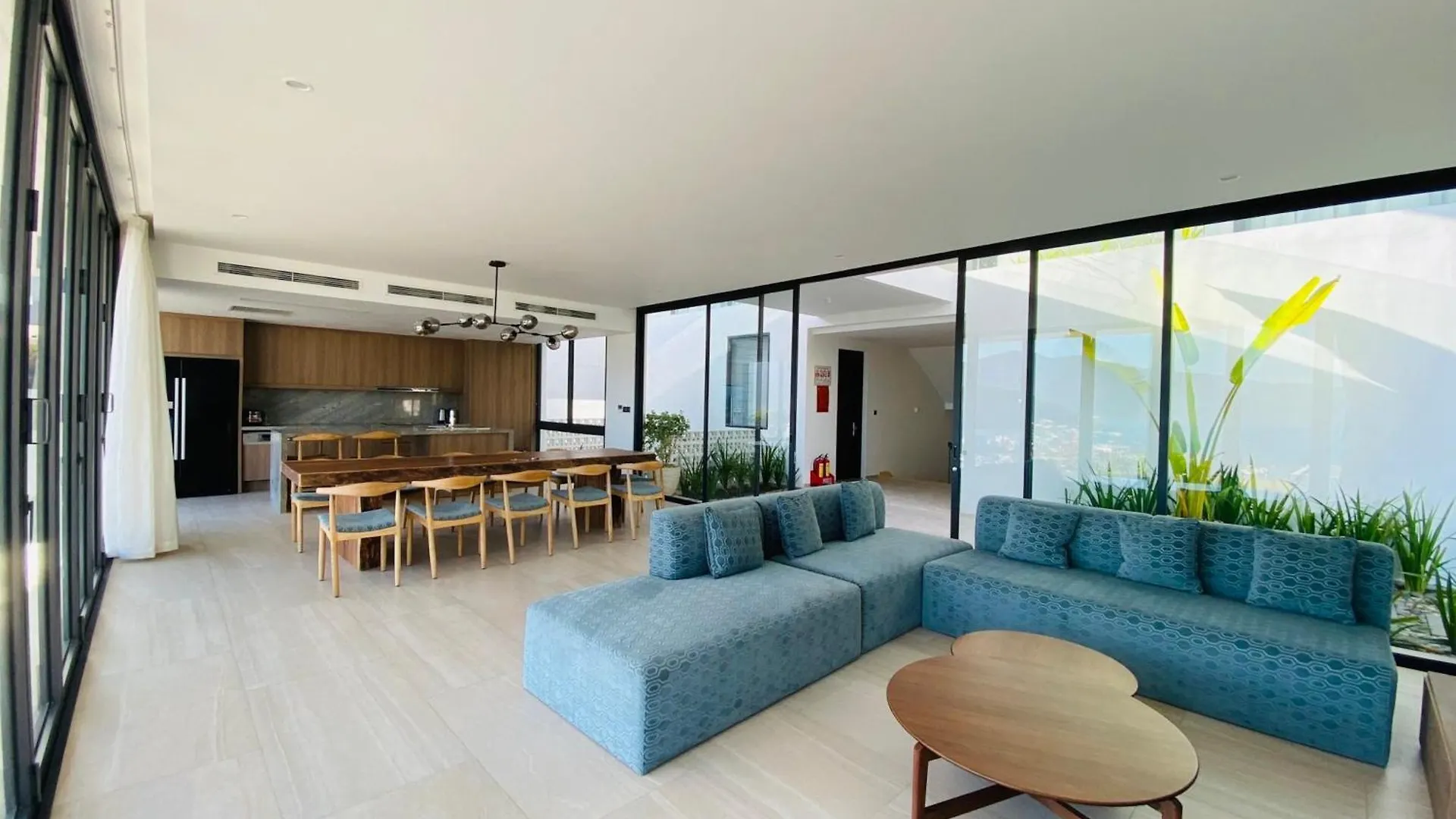 Anh Nguyen Oceanfront Luxury Villas نها ترانج
